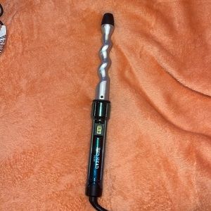 ✨CURLING IRON✨